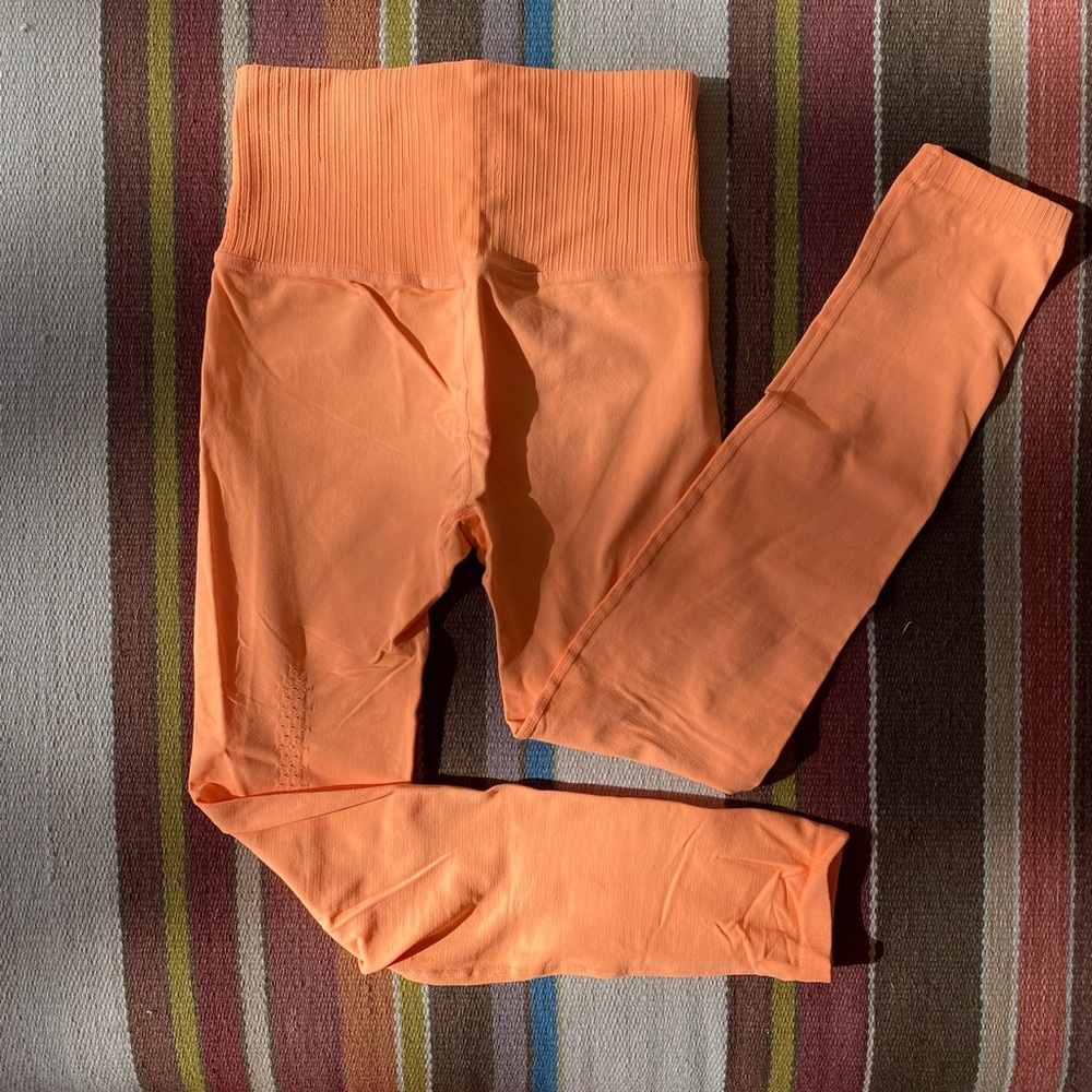 NWOT Free People Good Karma 7/8 Leggings - Size Small - Orange